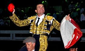 SEBASATIAN VARGAS, INDULTO UN TORO DE EL PARAISO EN UBAQUE. Y EL REJONEADOR ANDRES CHICA UNO DE EL CAPIRO EN SINCELEJO.