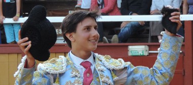 EL PERUANO ANDRES ROCA REY, CORTO 3 OREJAS EN TUTA BOYACA.